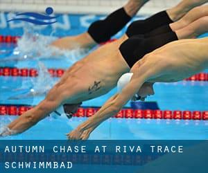 Autumn Chase at Riva Trace Schwimmbad